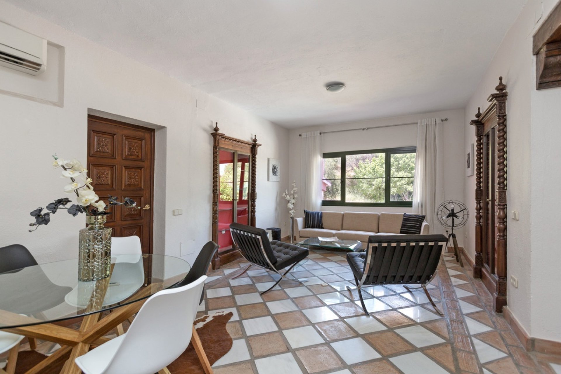 Resale - Villa - Benahavís - Benahavís Centro
