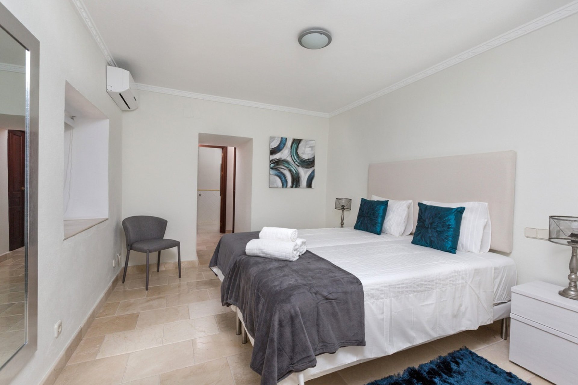 Resale - Villa - Benahavís - Benahavís Centro