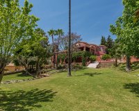 Resale - Villa - Benahavís - Benahavís Centro