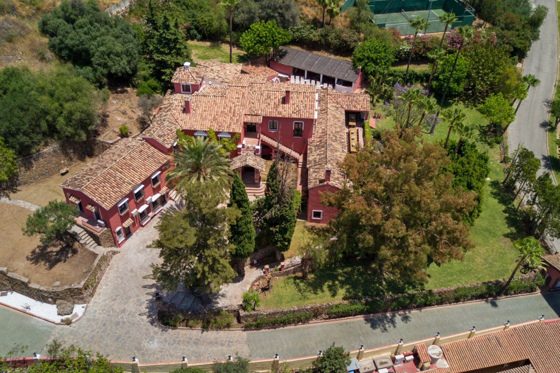 Resale - Villa - Benahavís - Benahavís Centro