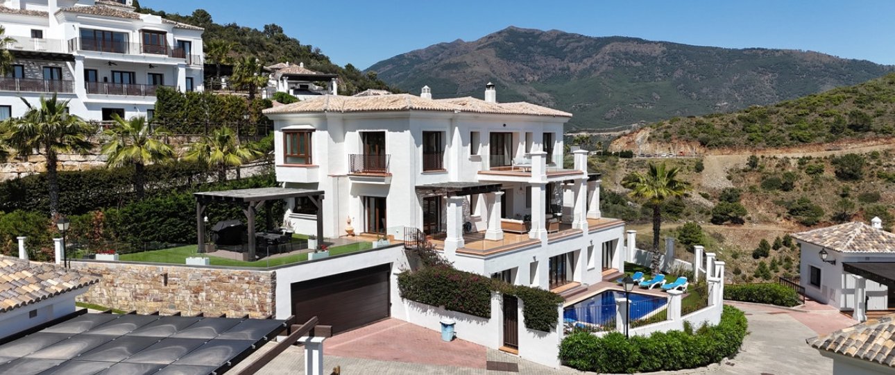 Resale - Villa - Benahavís - Benahavís Centro