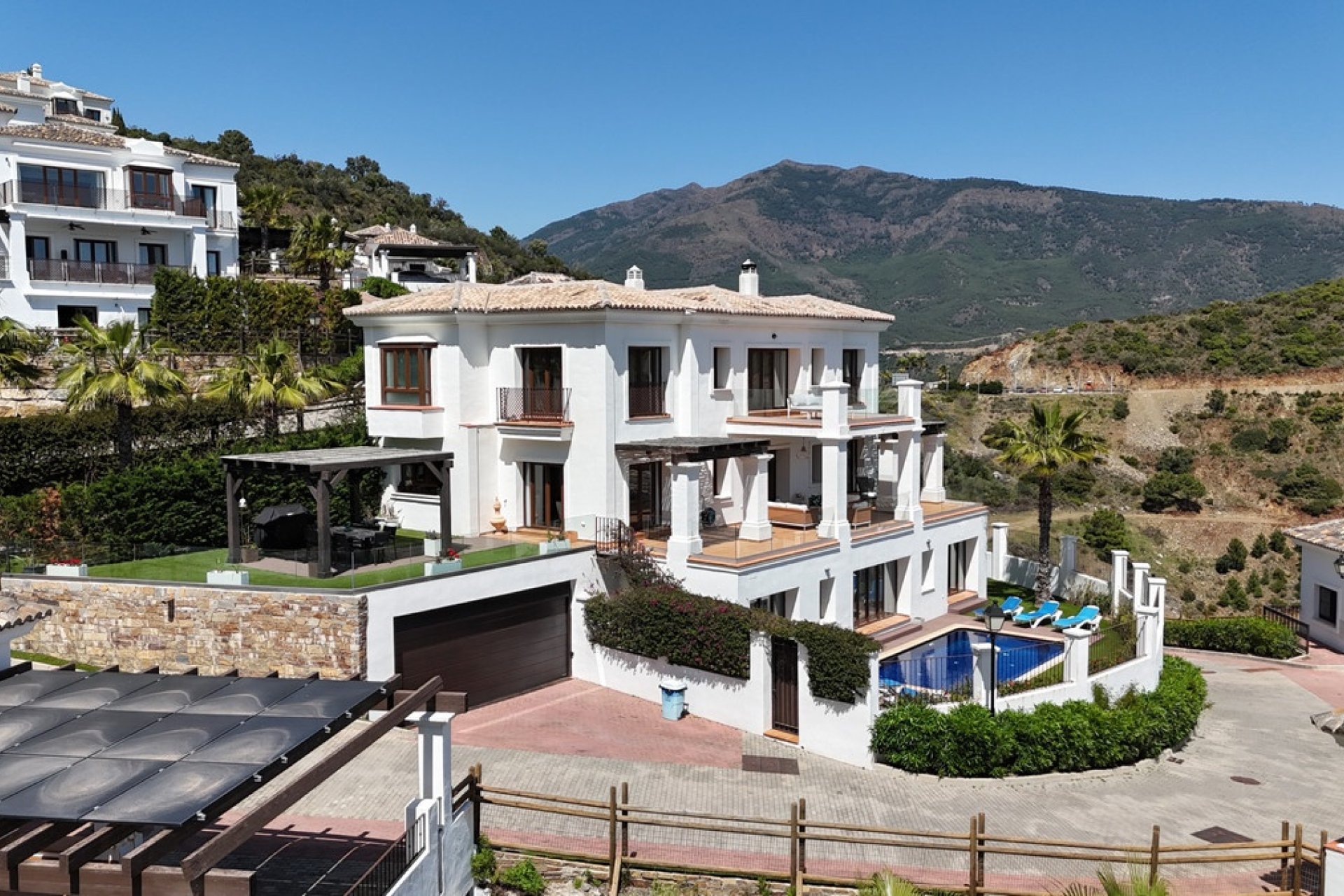 Resale - Villa - Benahavís - Benahavís Centro