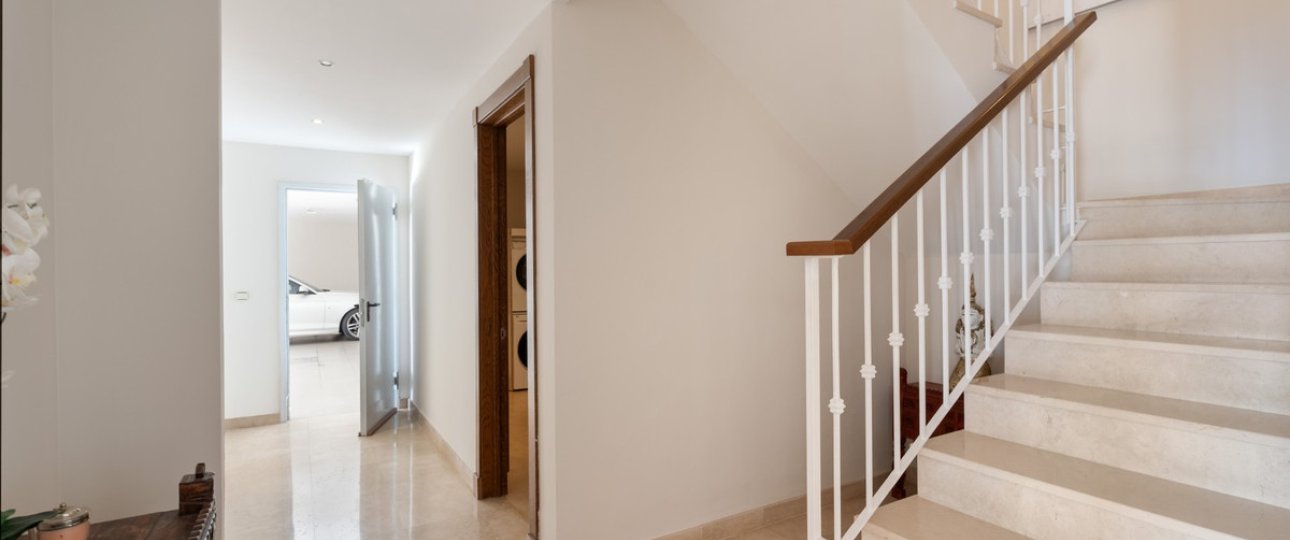 Resale - Villa - Benahavís - Benahavís Centro