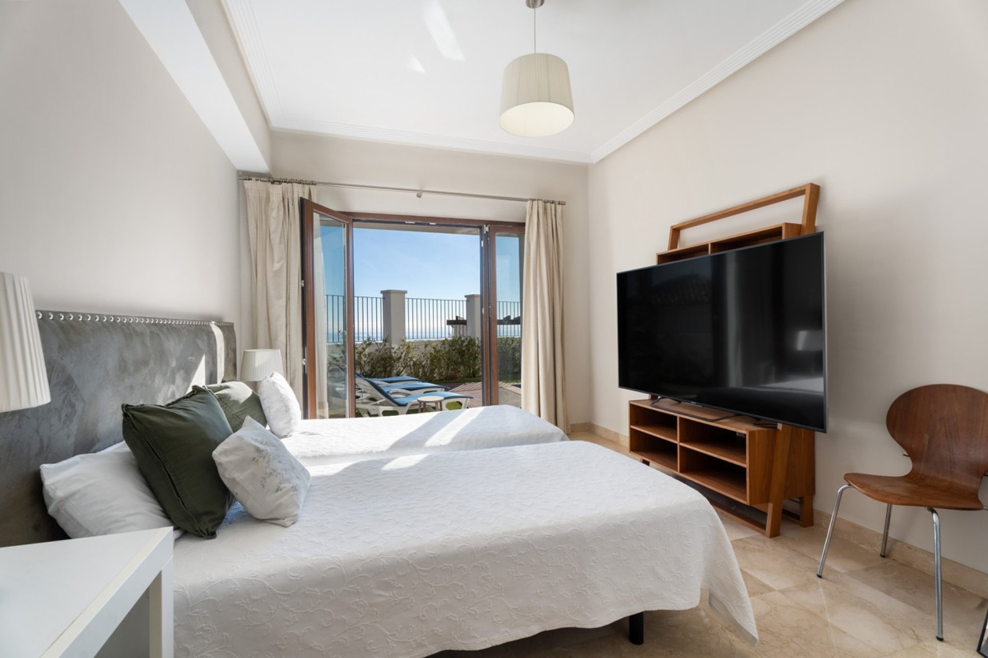 Resale - Villa - Benahavís - Benahavís Centro