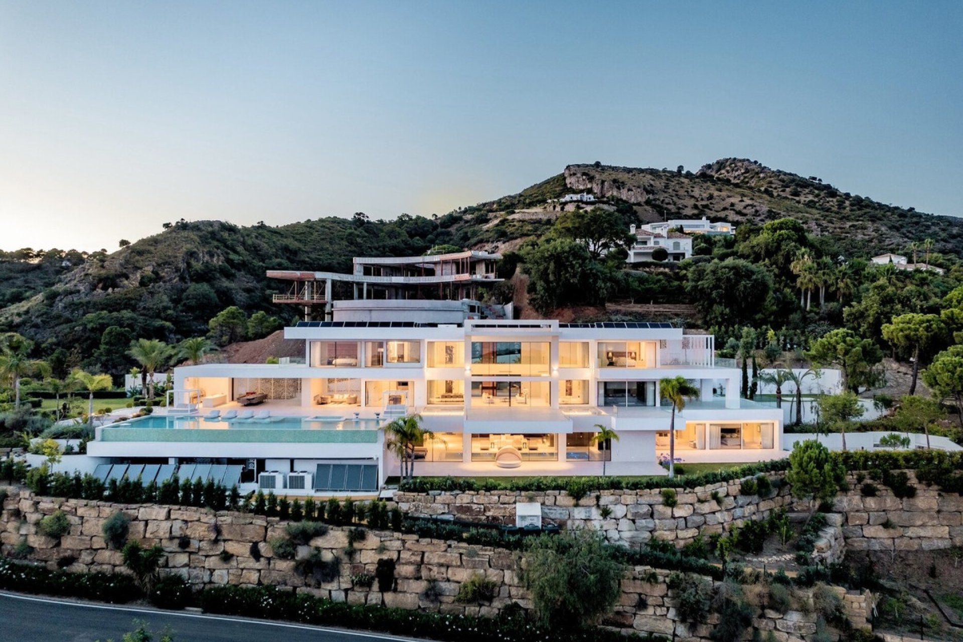 Resale - Villa - Benahavís - Benahavís Centro