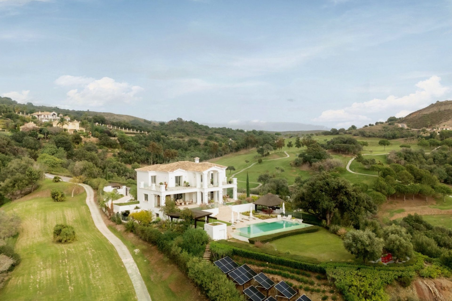 Resale - Villa - Benahavís - Benahavís Centro