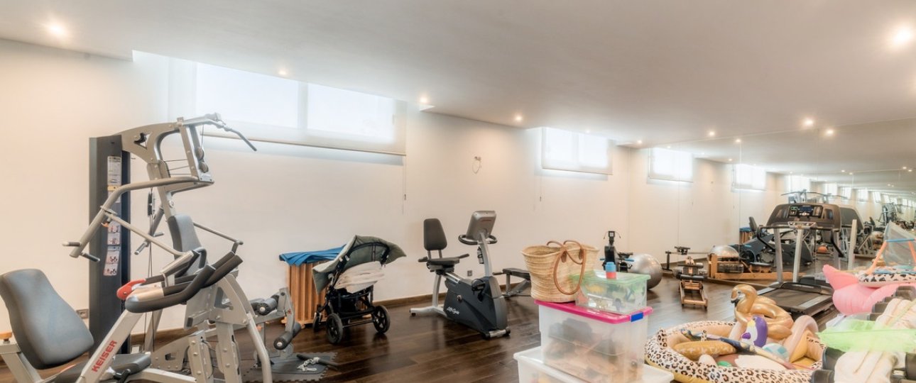 Resale - Villa - Benahavís - Benahavís Centro