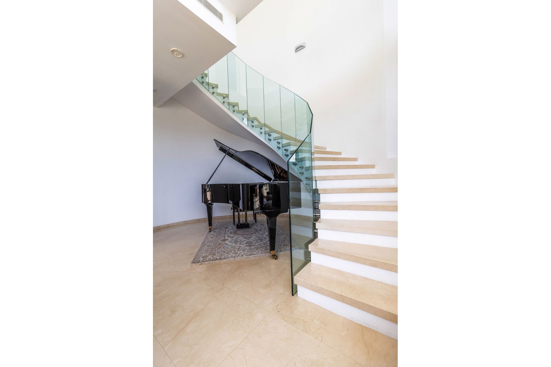 Resale - Villa - Benahavís - Benahavís Centro