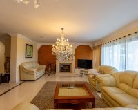 Resale - Villa - Benahavís - Benahavís Centro