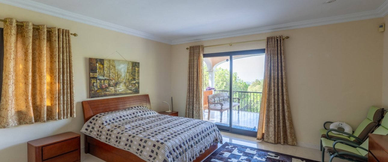 Resale - Villa - Benahavís - Benahavís Centro