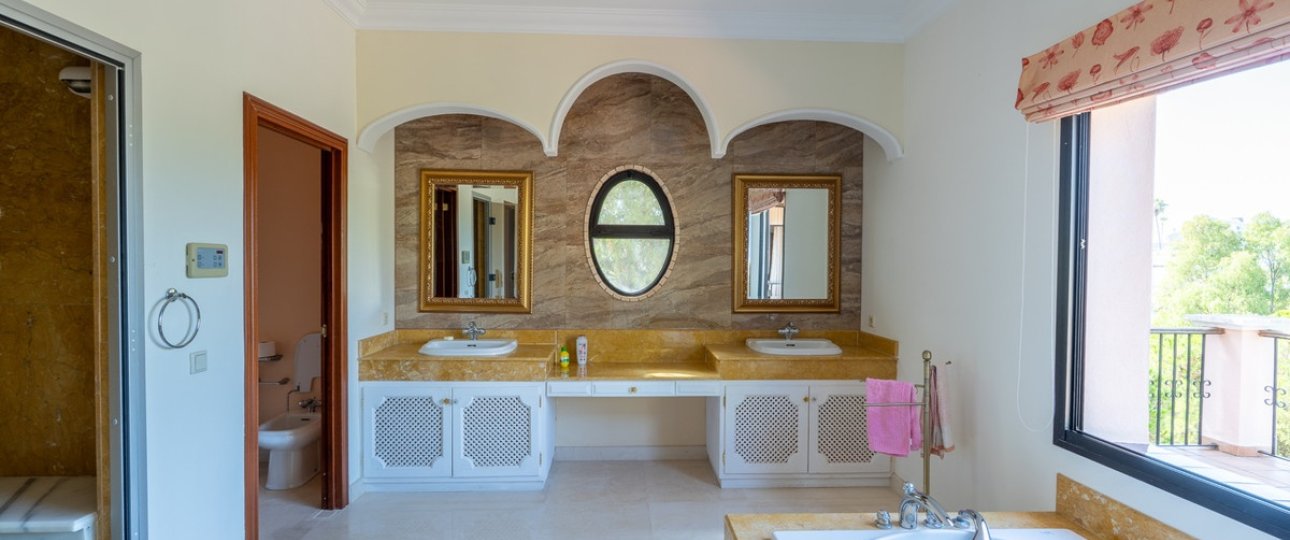 Resale - Villa - Benahavís - Benahavís Centro