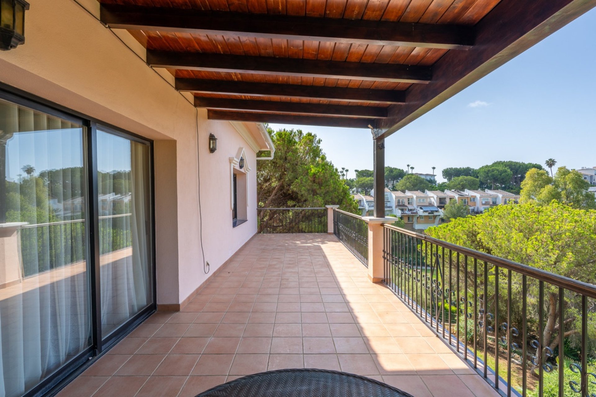 Resale - Villa - Benahavís - Benahavís Centro