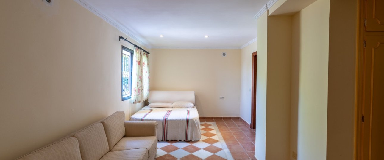 Resale - Villa - Benahavís - Benahavís Centro