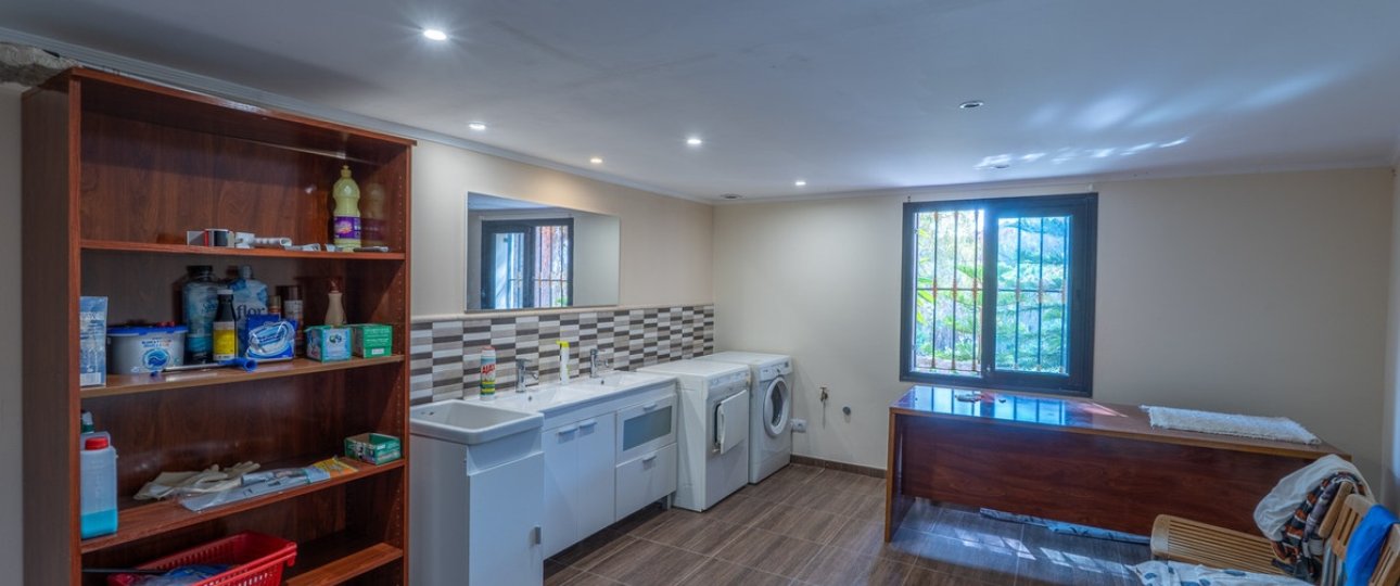 Resale - Villa - Benahavís - Benahavís Centro