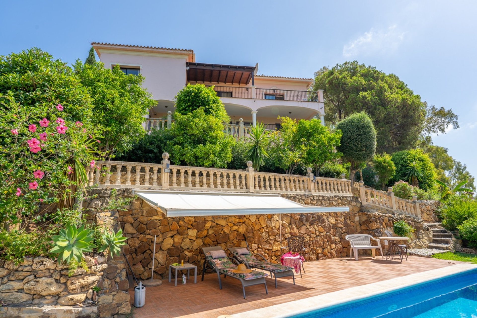 Resale - Villa - Benahavís - Benahavís Centro