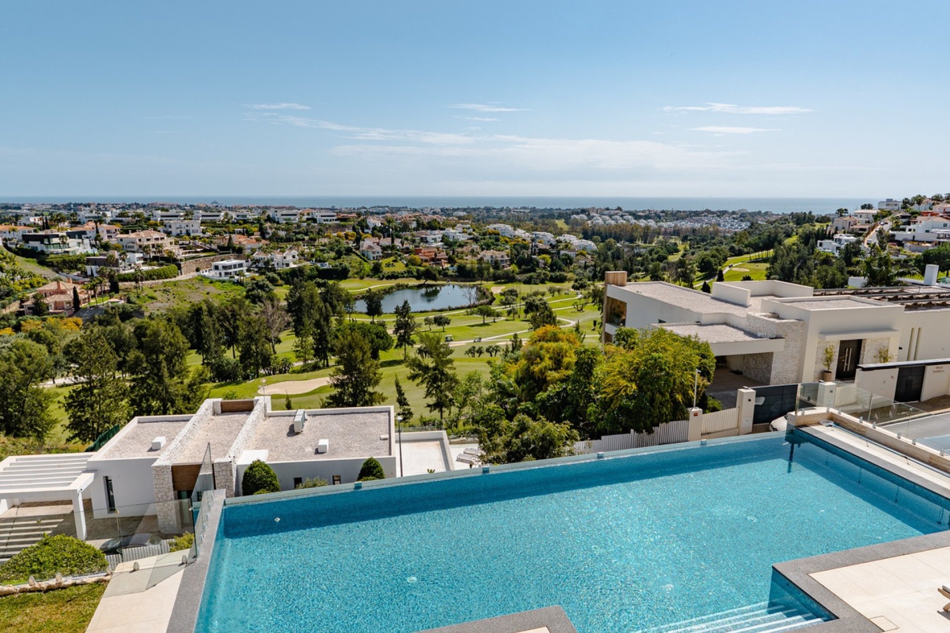 Resale - Villa - Benahavís - Benahavís Centro