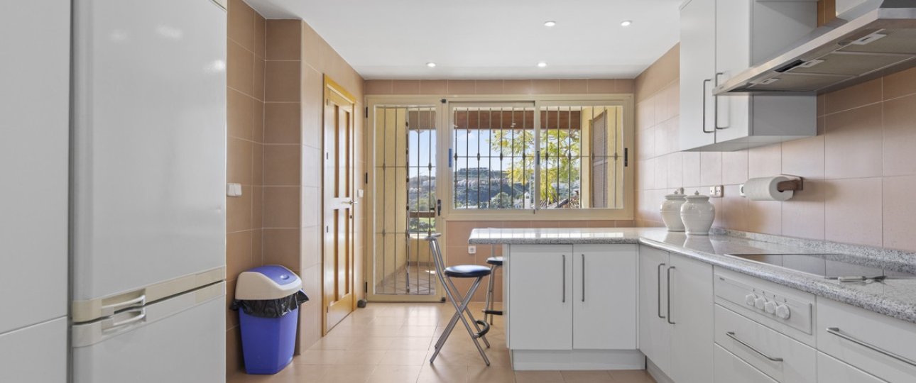 Resale - Villa - Benahavís - Benahavís Centro