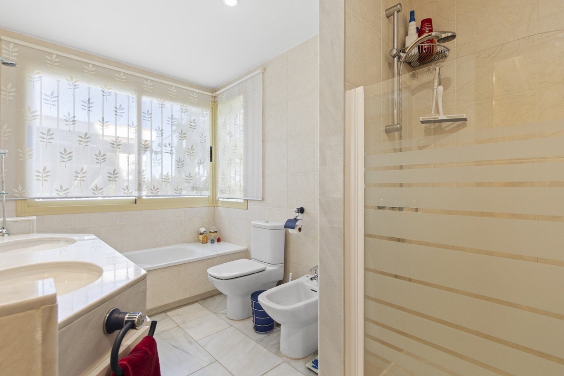 Resale - Villa - Benahavís - Benahavís Centro