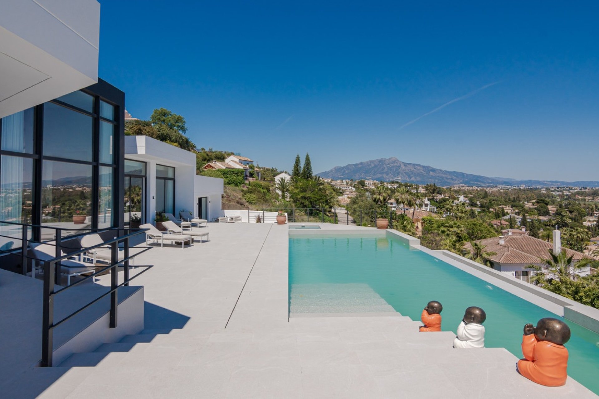 Resale - Villa - Benahavís - Benahavís Centro