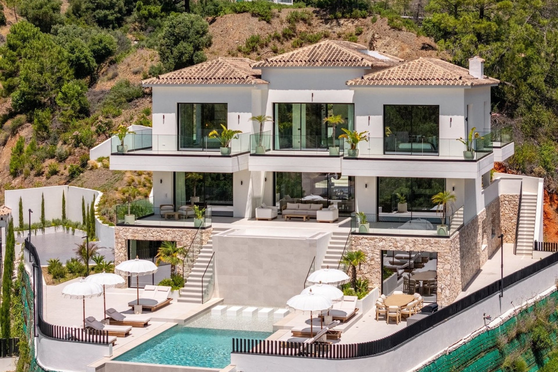 Resale - Villa - Benahavís - Benahavís Centro