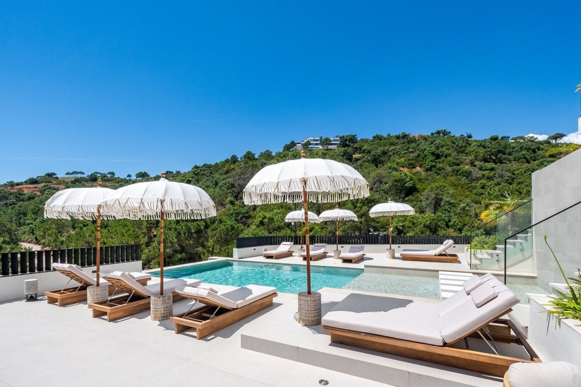 Resale - Villa - Benahavís - Benahavís Centro