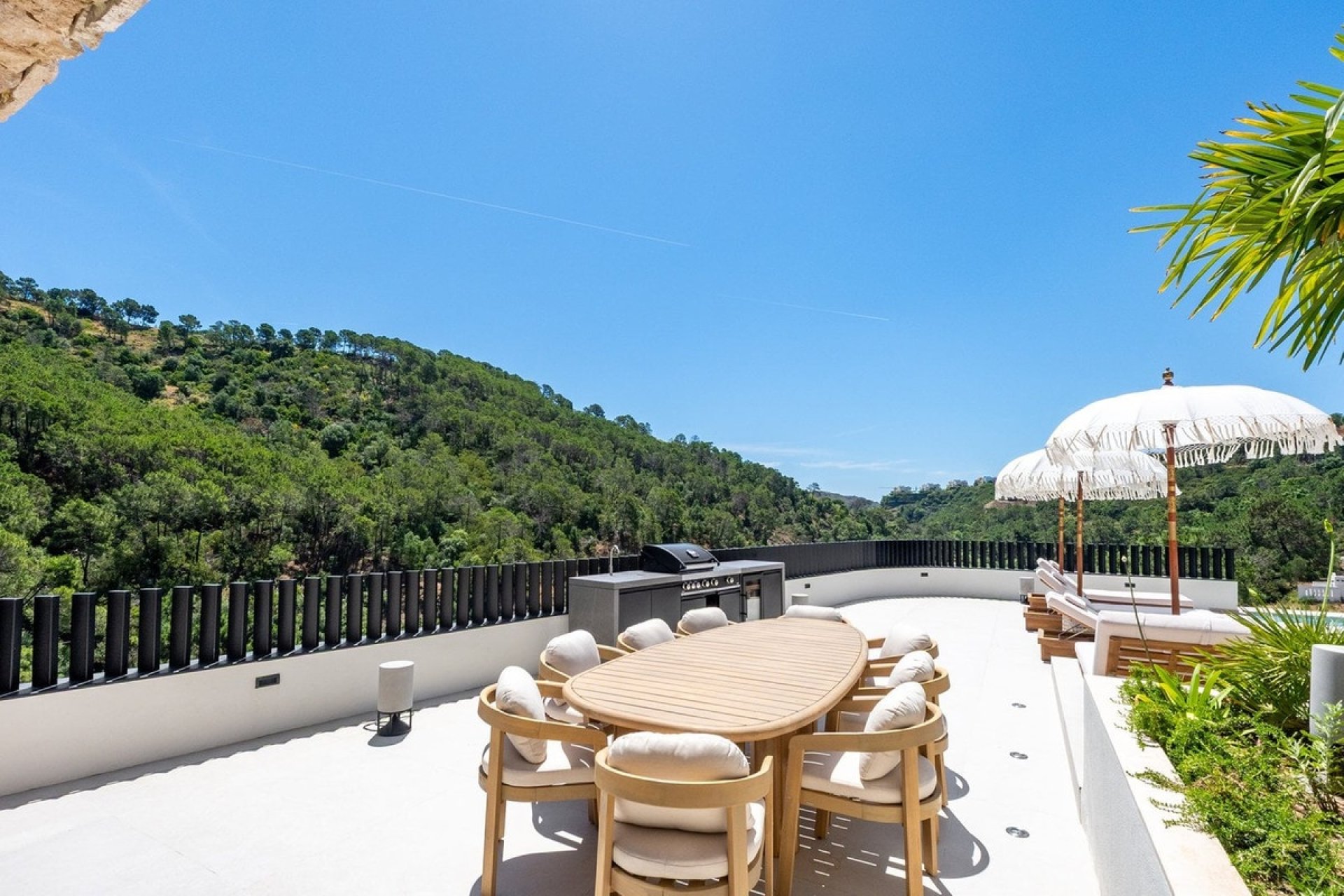 Resale - Villa - Benahavís - Benahavís Centro