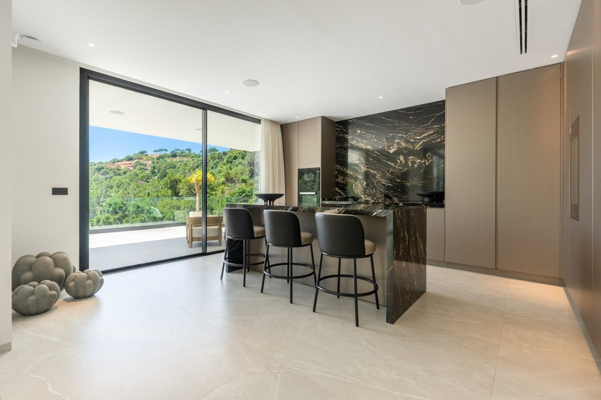 Resale - Villa - Benahavís - Benahavís Centro