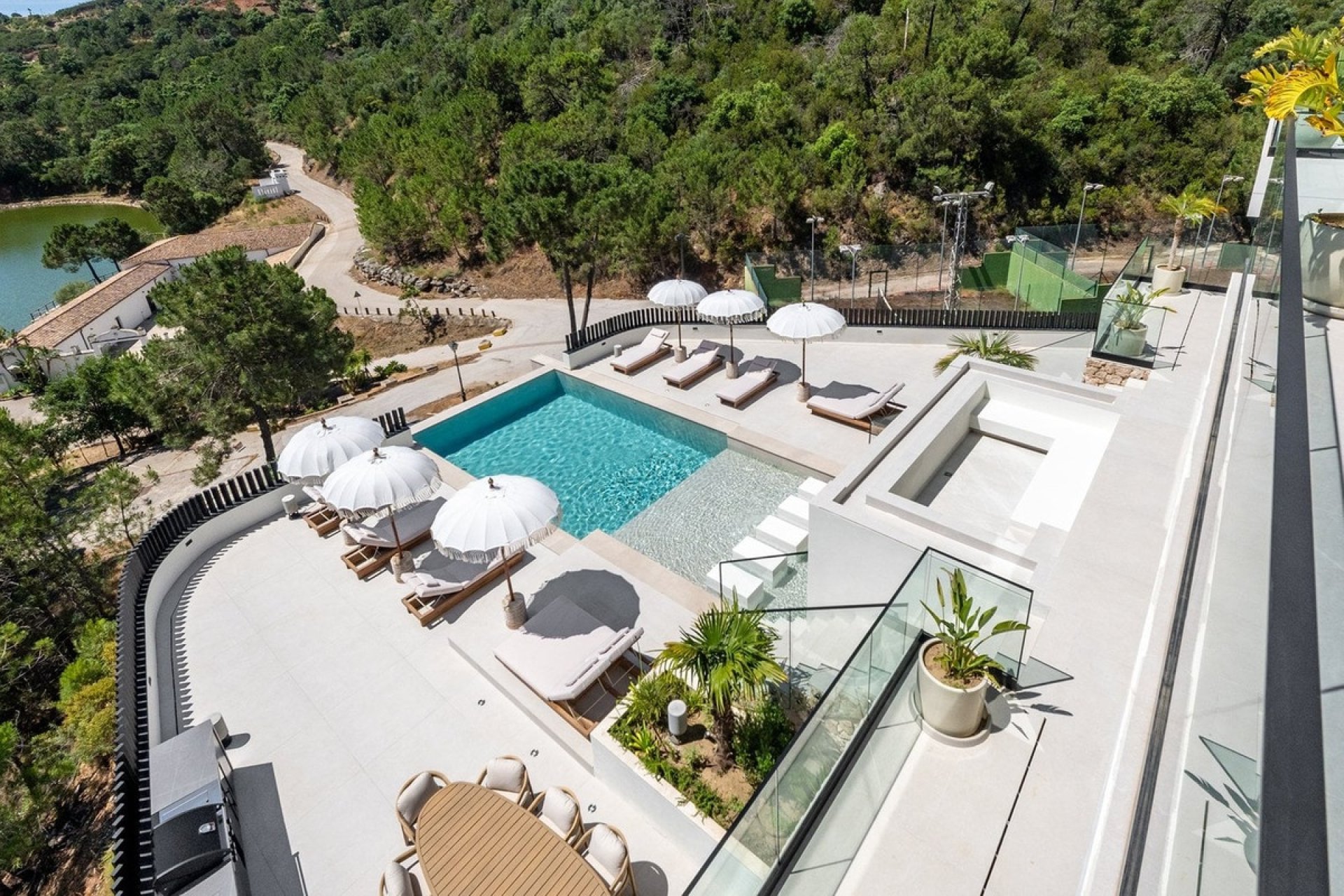 Resale - Villa - Benahavís - Benahavís Centro