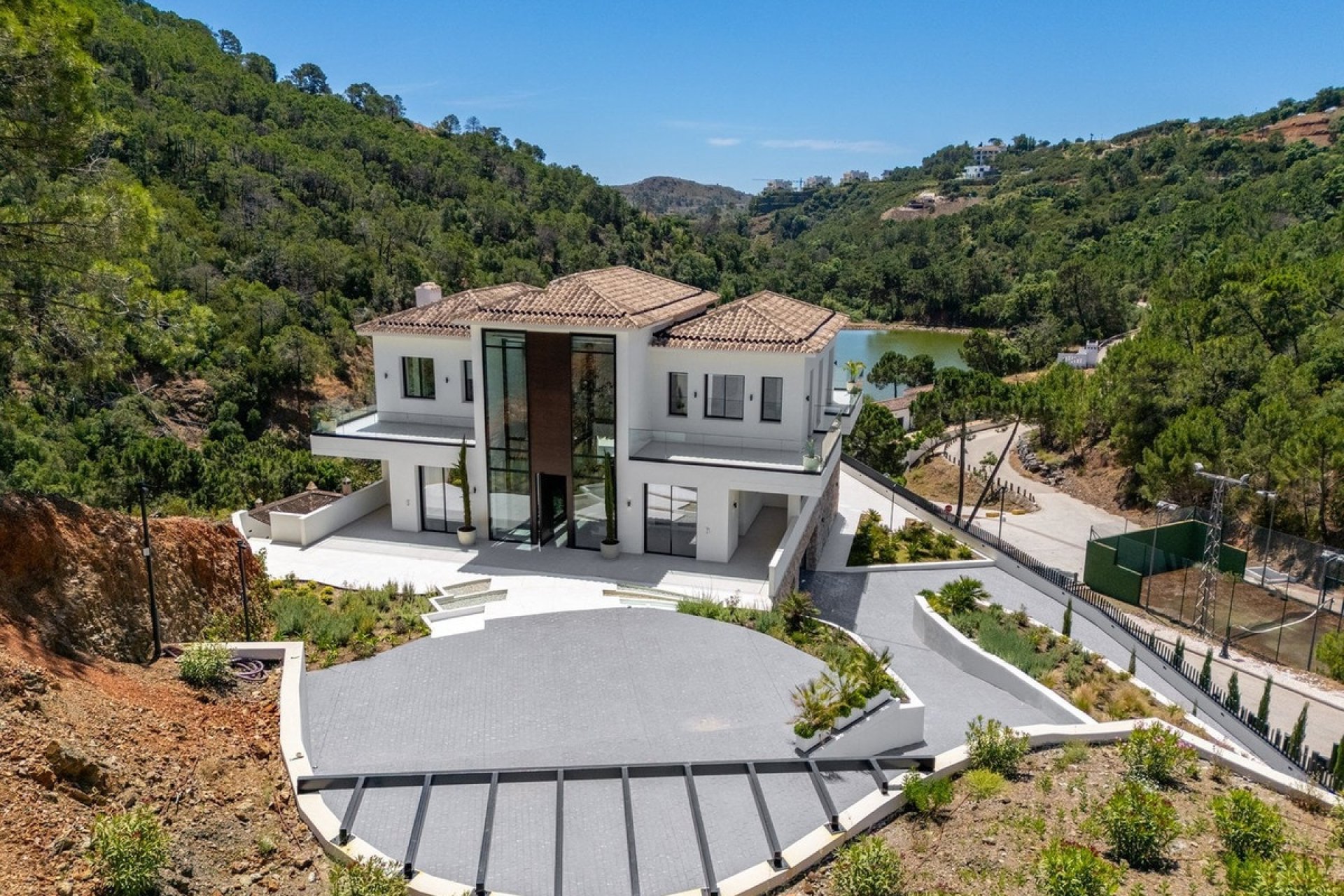 Resale - Villa - Benahavís - Benahavís Centro