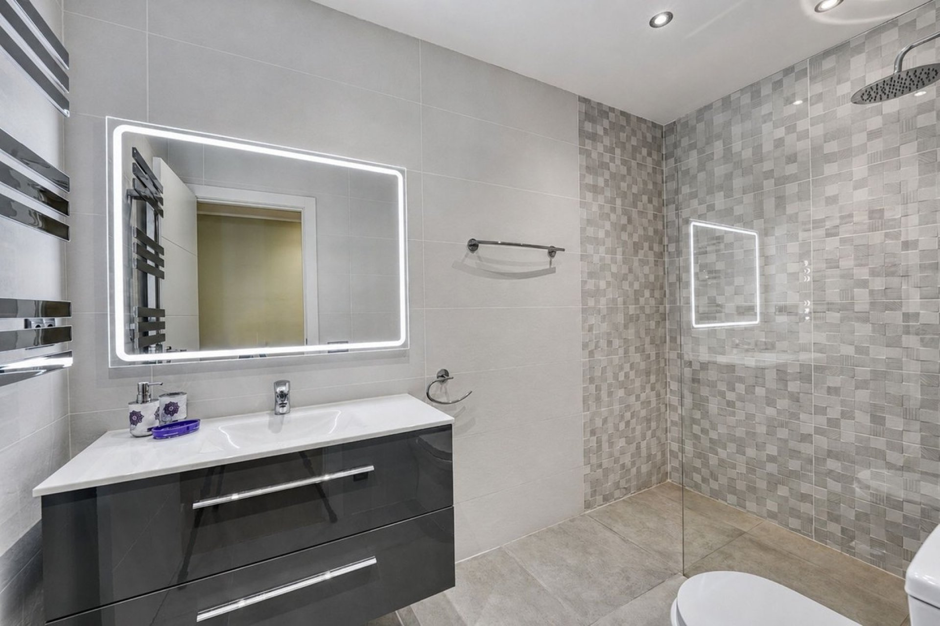 Resale - Villa - Benahavís - Benahavís Centro