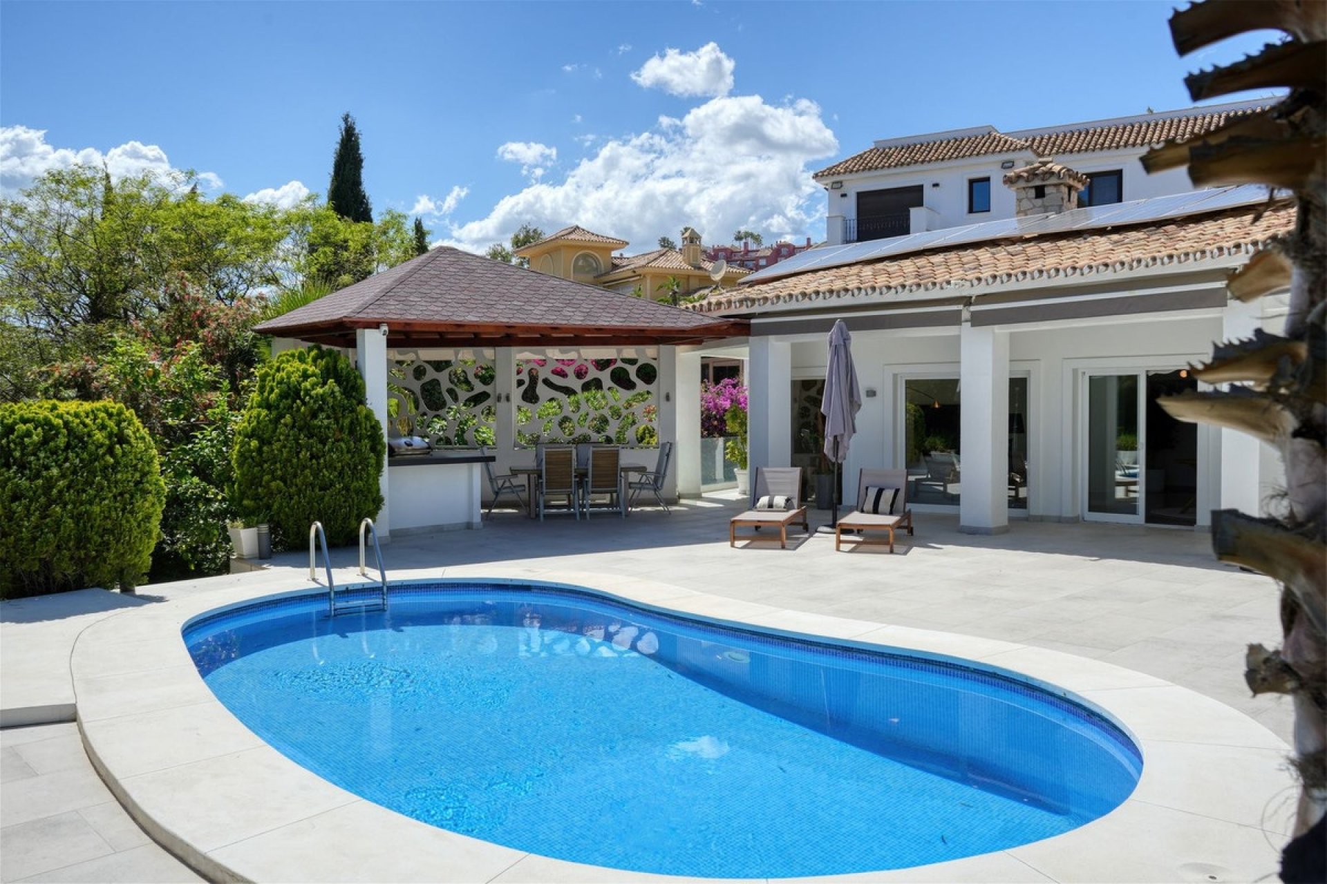 Resale - Villa - Benahavís - Benahavís Centro