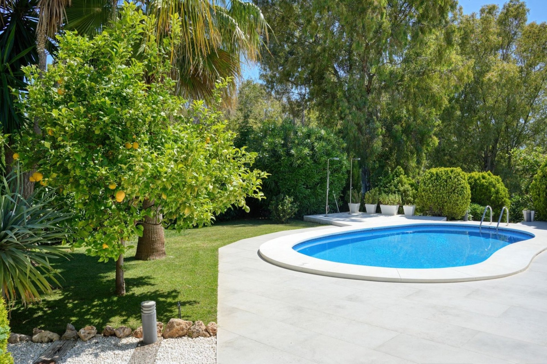 Resale - Villa - Benahavís - Benahavís Centro