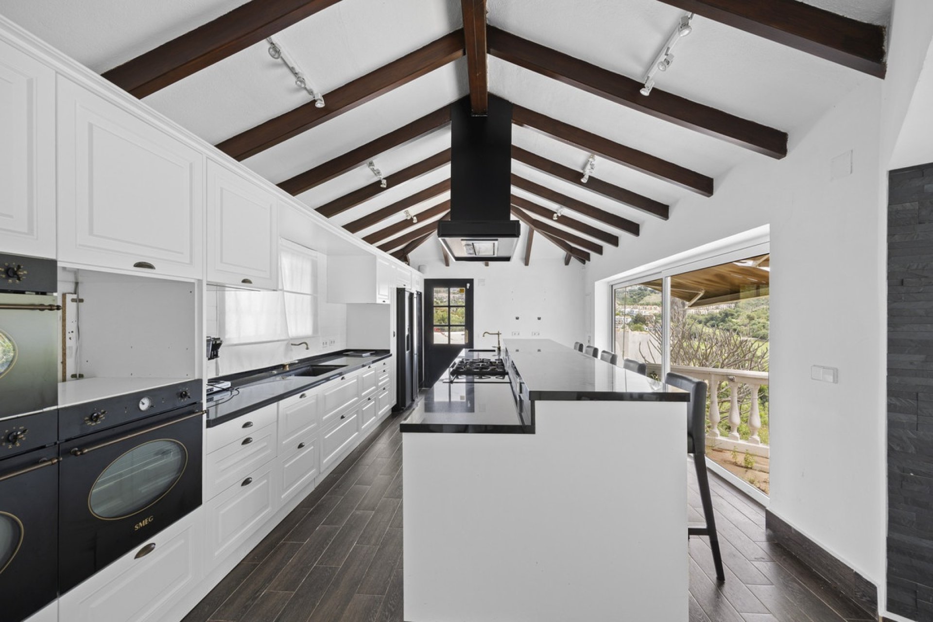 Resale - Villa - Benahavís - Benahavís Centro