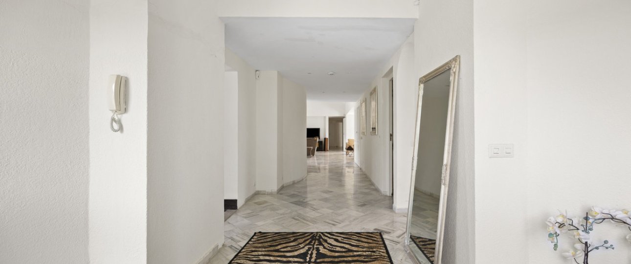 Resale - Villa - Benahavís - Benahavís Centro