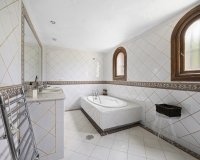 Resale - Villa - Benahavís - Benahavís Centro