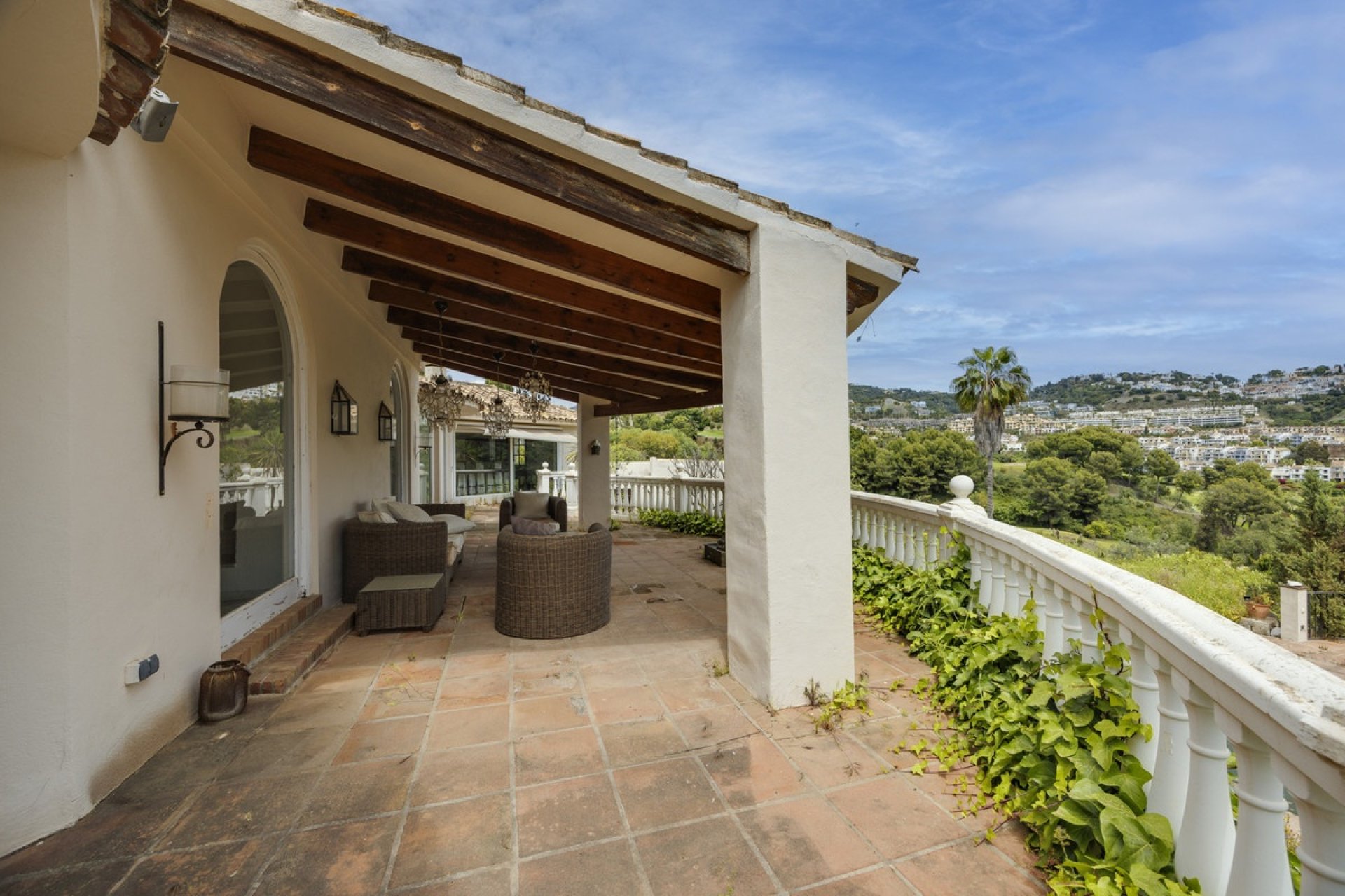 Resale - Villa - Benahavís - Benahavís Centro