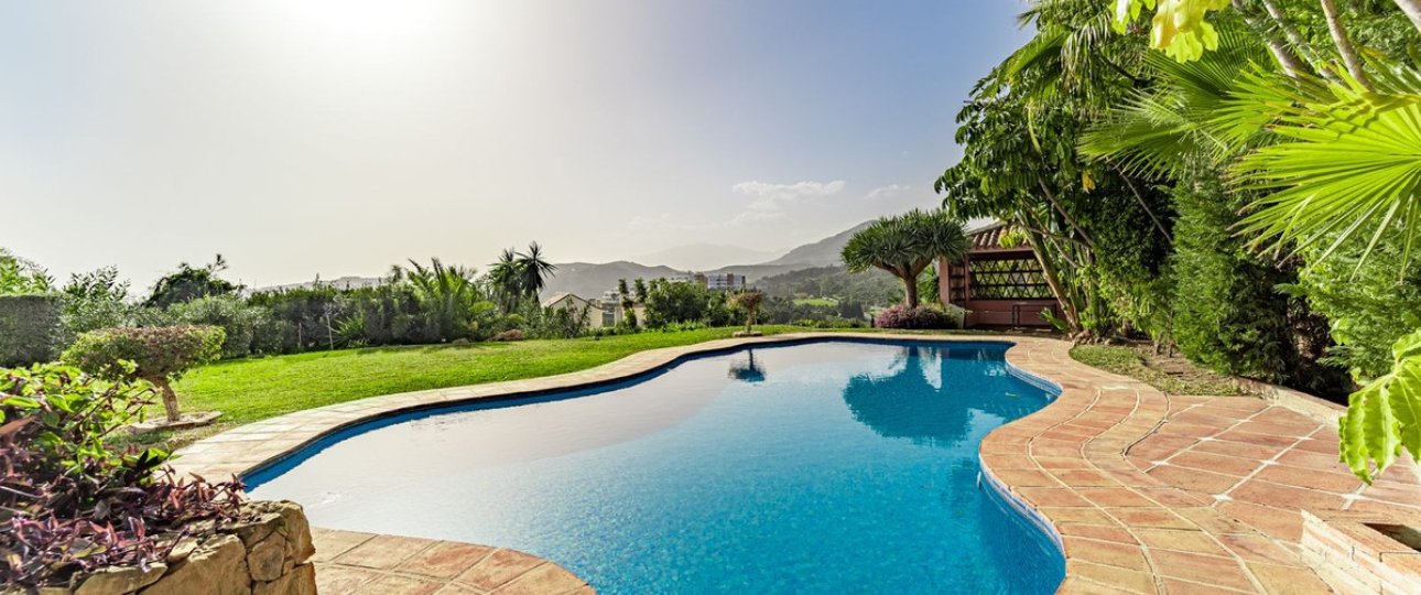 Resale - Villa - Benahavís - Benahavís Centro