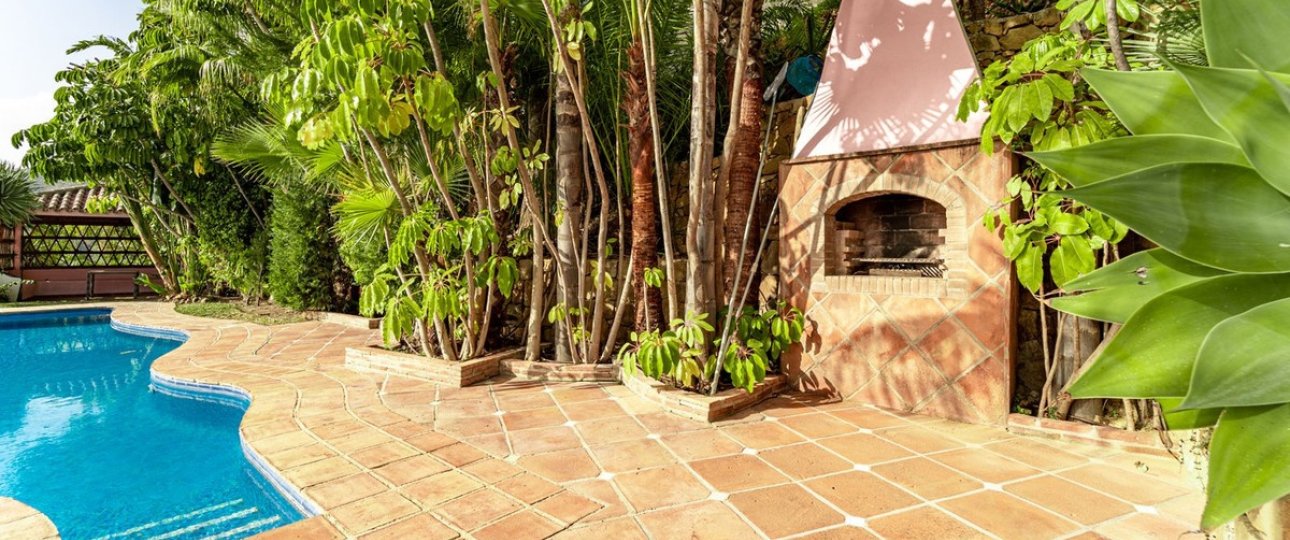 Resale - Villa - Benahavís - Benahavís Centro