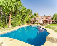 Resale - Villa - Benahavís - Benahavís Centro