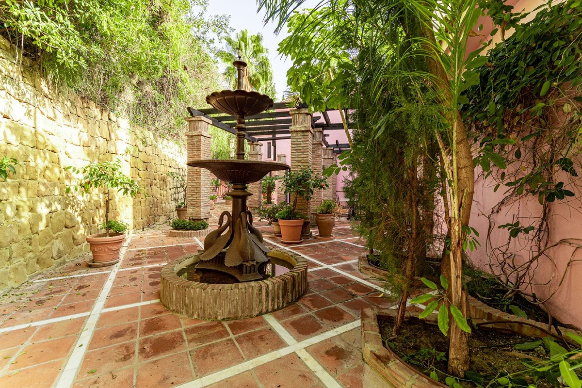 Resale - Villa - Benahavís - Benahavís Centro