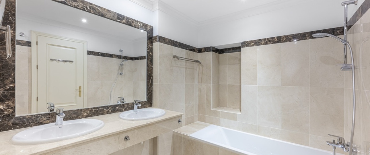 Resale - Villa - Benahavís - Benahavís Centro