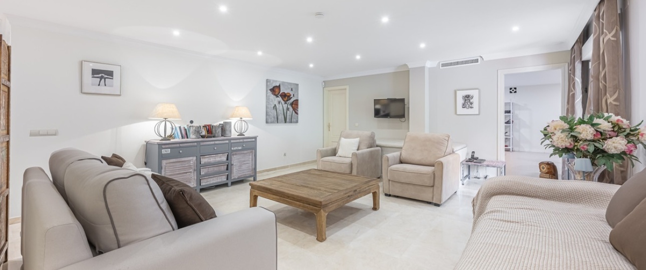 Resale - Villa - Benahavís - Benahavís Centro