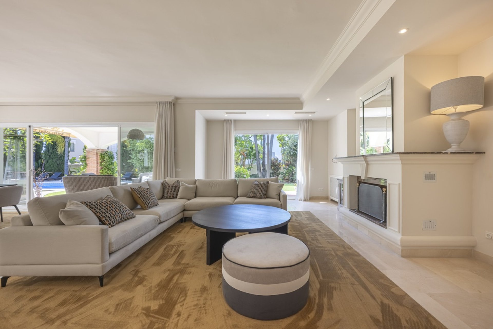Resale - Villa - Benahavís - Benahavís Centro