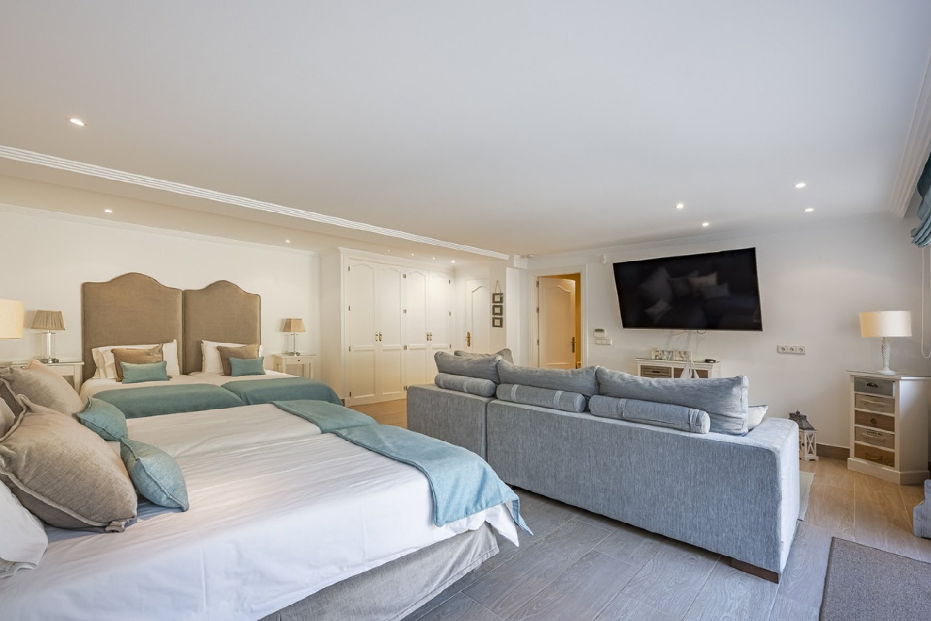 Resale - Villa - Benahavís - Benahavís Centro