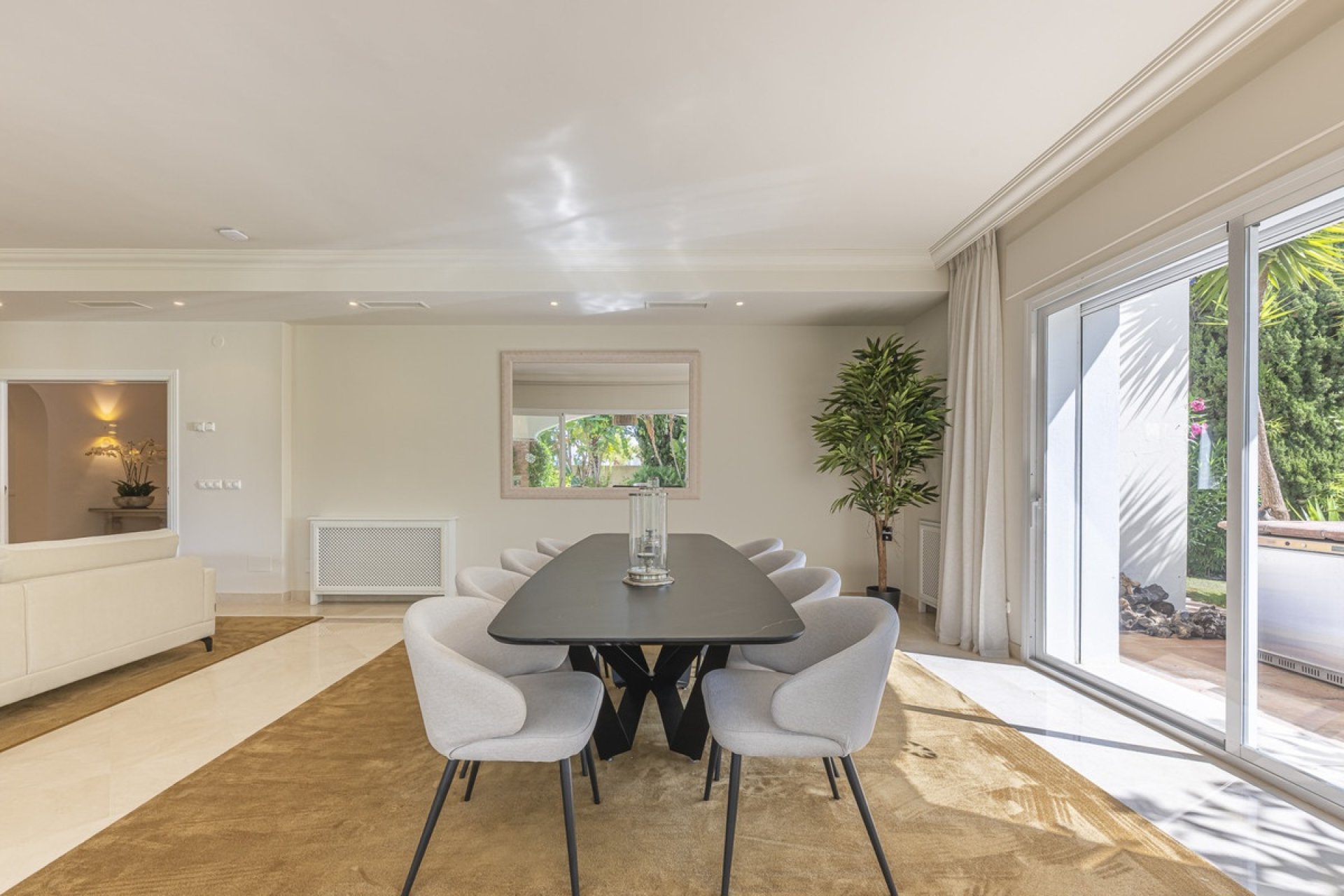 Resale - Villa - Benahavís - Benahavís Centro
