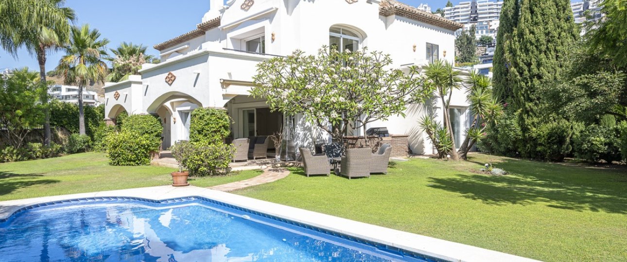 Resale - Villa - Benahavís - Benahavís Centro