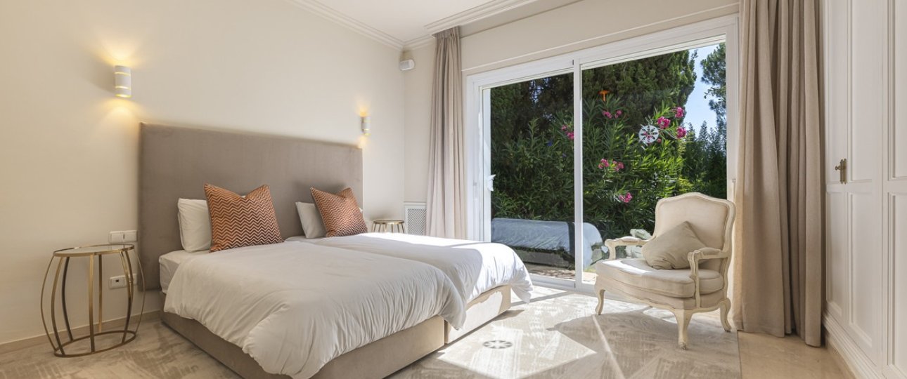 Resale - Villa - Benahavís - Benahavís Centro