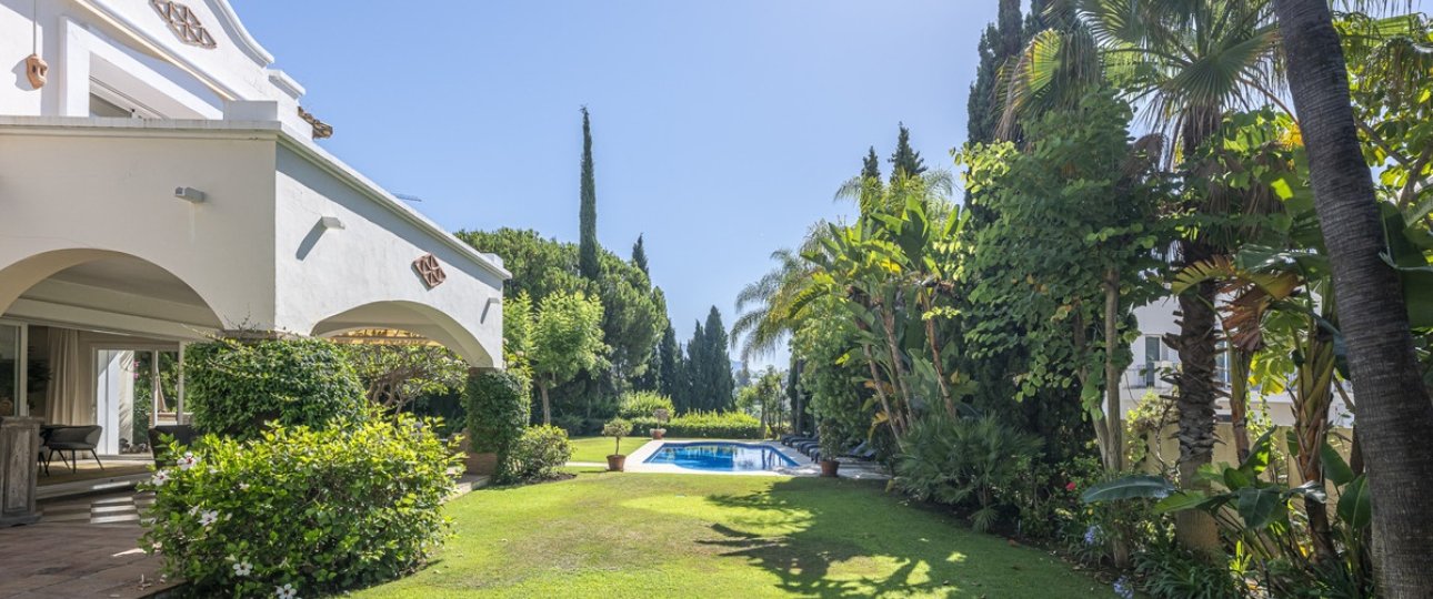 Resale - Villa - Benahavís - Benahavís Centro