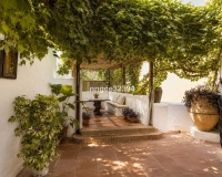Resale - Villa - Benahavís - Benahavís Centro