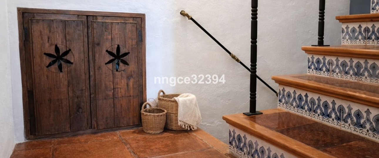 Resale - Villa - Benahavís - Benahavís Centro